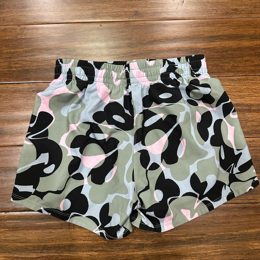 Adidas Girls Camo Print Athletic Running Shorts Size 14 - Picture 4 of 4